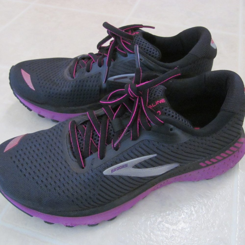 Brooks Adrenaline GTS 20 Running Shoe